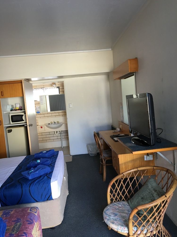 Tropical Gateway Motor Inn Rockhampton Exteriör bild