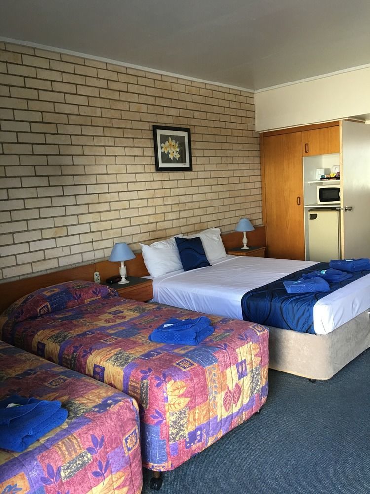 Tropical Gateway Motor Inn Rockhampton Exteriör bild