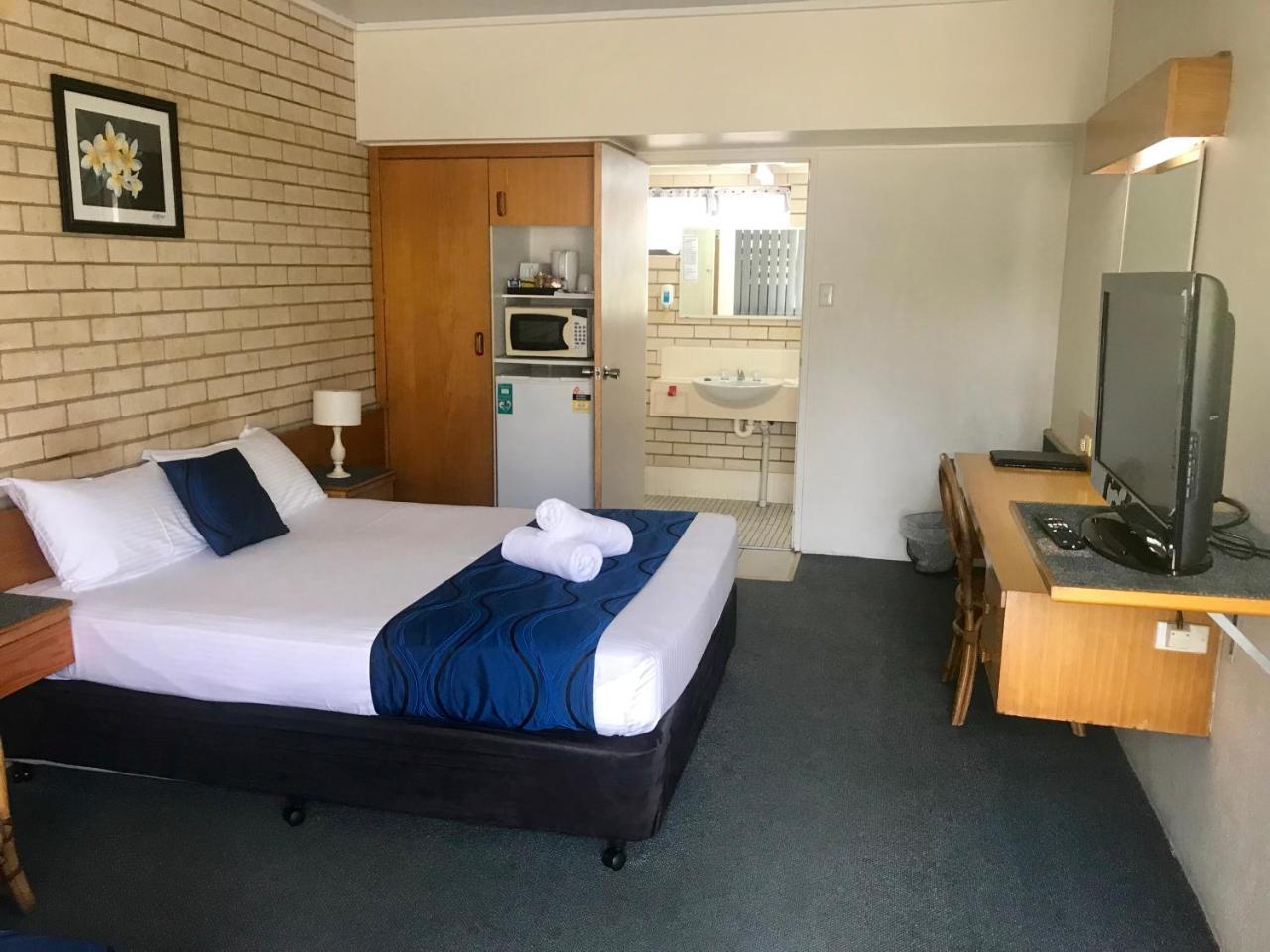 Tropical Gateway Motor Inn Rockhampton Exteriör bild